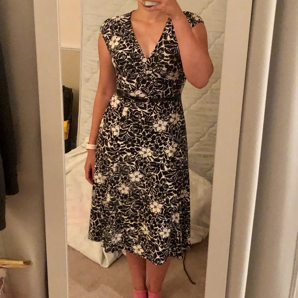 FREE SHIPPING Black and White Stretchy Floral Polyester Midi Dress